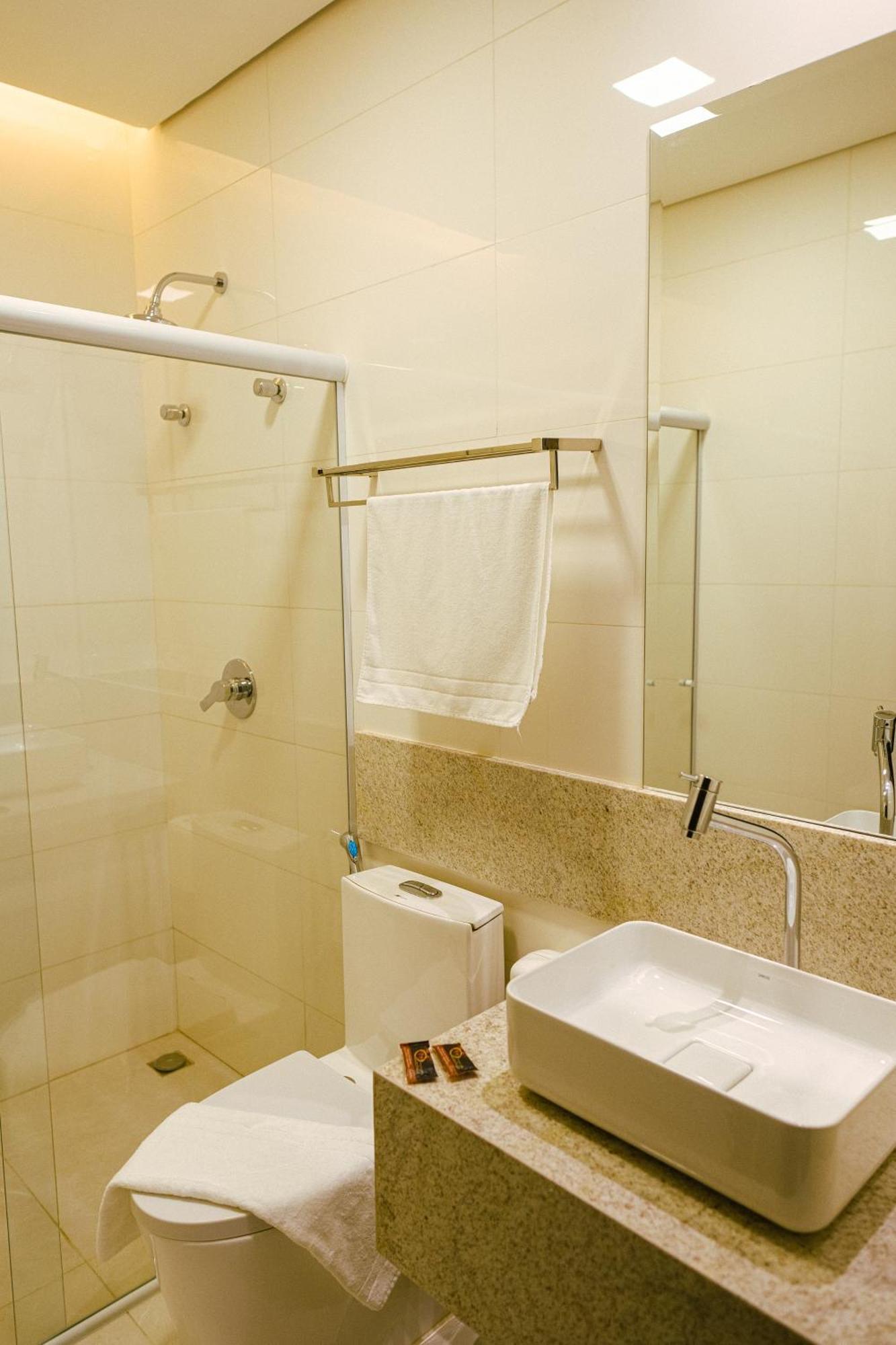 Oasis Hotel Miracema do Tocantins Esterno foto